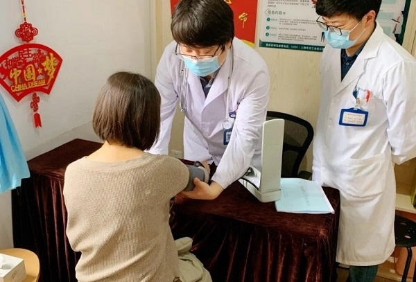 工作地有了“健康服務(wù)點(diǎn)”，看病、咨詢方便多了！